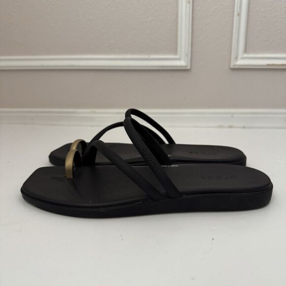 Crocs Miami Metallic Toe Loop Sandal Black Gold Flat Sandal Womens Size 8 210042 - Picture 3 of 7
